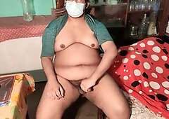 Bear gets milked while indulging in dirty talk and moaning