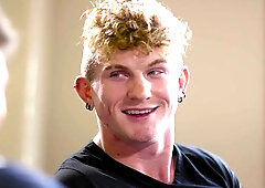 Kiss Me / Fuck Me: Hunk's Wet Kissing Adventure