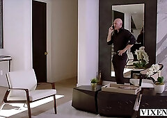 Smoking hot blonde vixen took off her swimsuit because she wanted to get fucked very hard