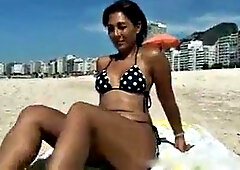 En la playa: Doggy, Cowgirl  Amateur Porn