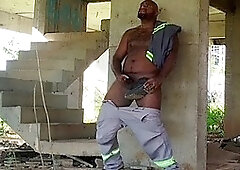 Amateur gay stepdad The Hunter Black goes solo for some personal time