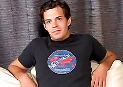 Solo: Hispanic Hunk Heats Up the Set with His Charm