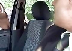 Good looking tranny offers her ass for a free ride