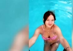 SableHeart Bikini Tease - Cute Little Teases - Swimming in the Hawt Tub a Flawless Date night