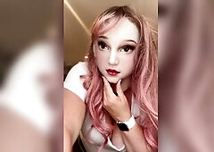 Just a hotty in her female mask who craves to touch herself during the time that that babe thinks of u ????