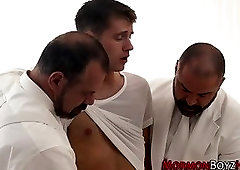 Bishop bear raw nails