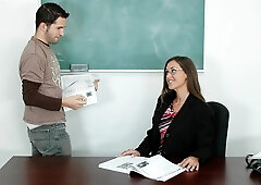 Talented Simone Riley's milf clip