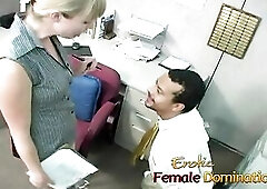 This could be the superlatively good bitchy boss in the world 'coz this babe's actually kinky.