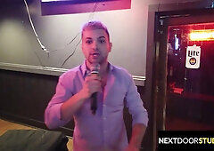 Wonderful Jock Screwed Infront Of Milking Grizzlies - Johnny Swift