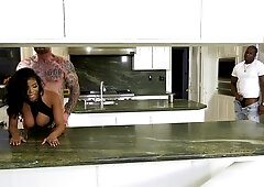 We Fuck Black Girls: Unaware Cyrus Gets a Treat