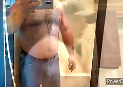 Straight Bear Demonstrates Backfur Trimming