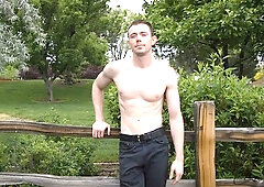 Shredded cutie jerking his meaty dick in a solo video