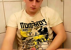 Young Twink Piss Compilation - Xstwinkk