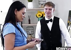 Chubby booty housewife anal banged by waiter