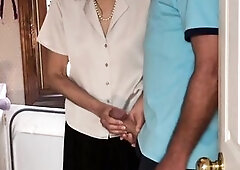 Aged mother I'd like to fuck Screws Neighbour Hunk