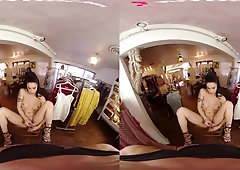 Shopping with Wild T-Model Domino Presley