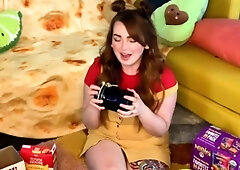 Amateur Blonde Teen Plays Solo with Toy Webcam Porn