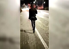 Hawt t-girl in ebony leather and latex