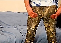 Amateur twink Nicebum2 showing off his cute ass