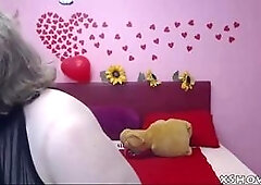 Wet Chunky Teen Masturbation On Webcam Show