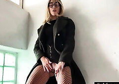 Kris masturbation public multi squirting in hose