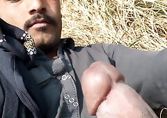 Black beef whistle solo guy