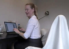 Fucking With Gorgeous Secretary