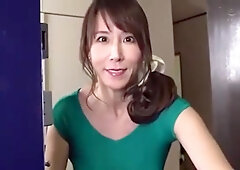 01877,Beautiful woman's lewd appearance