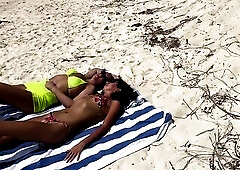 Pervert cummed on cuties whilst they were sunbathing on a public beach