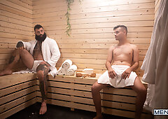 Sauna action with a twink & a bear - Markus Kage , Ryan Bailey