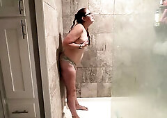Horny Jewish Wife screws herself in the shower