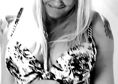 Naughty pornstar Leya Falcon enjoy & plays with her dildos solo