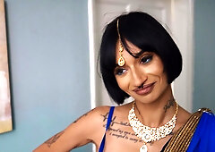 Short-haired mature Candy Scott gets properly fucked in the bathroom