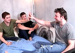 Bottoming for a wild foursome with big cocks and jizz shots