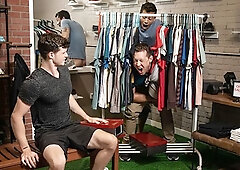 Foot freaks fuck (Pierce Paris and Ashton Summers)