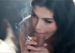 Italian Beauty Vale Nappi Smoking Porn - Natural Big Ass Girl with Hairy Pussy Getting Fucked holding Cigarette