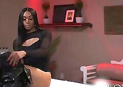 Masseur fucks his black trans client!!!