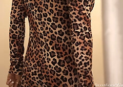 Horny dyke MILF Rachael Cavalli teaches Jessie Saint to do lesbian things