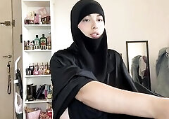 Giant titty muslim American whore gives u a joi