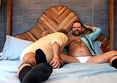 Seattledad And Bearfoothunter In Bed And One Of Us Gets Bred!
