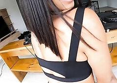 Enticed a DJ and this guy gives me a specific class - POV