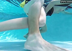 Minnie is being hardcore fucked in the pool