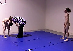 De-robe Grappling - Chapter three