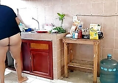 Obese Mama in the Kitchen 1