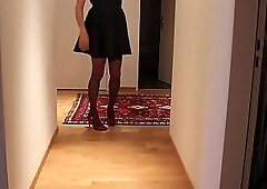 Dressed in Leather skirt and red high heels, play till cum
