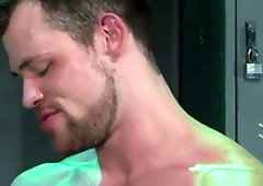 Strapping hunk facialized