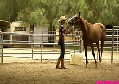 Hairy Man fellows Clark Davis and Vincent Orielly outdoor assfuck hookup