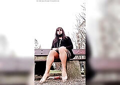 JoanaLoveTs enjoys opening legs out of underclothing in public