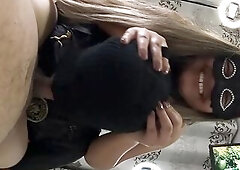 Amor Cuckold - Marido Prepara al bull y recibe BESO BLANCO que Merece