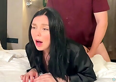 Tinder date ending with raw fucking and creampie her tight cunt